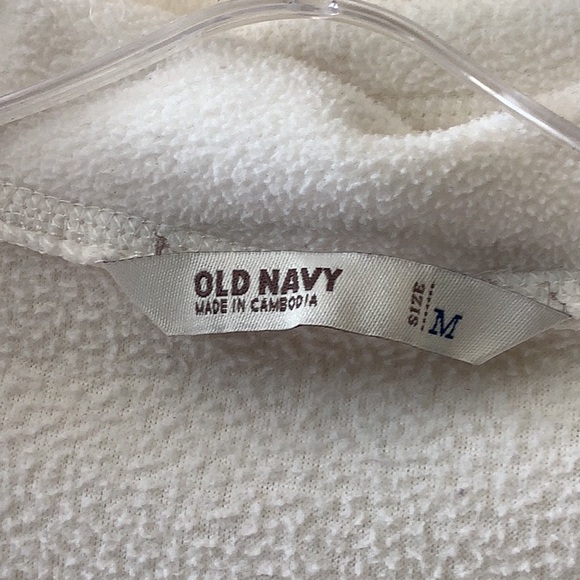Old navy pullover size M. - Picture 3 of 5